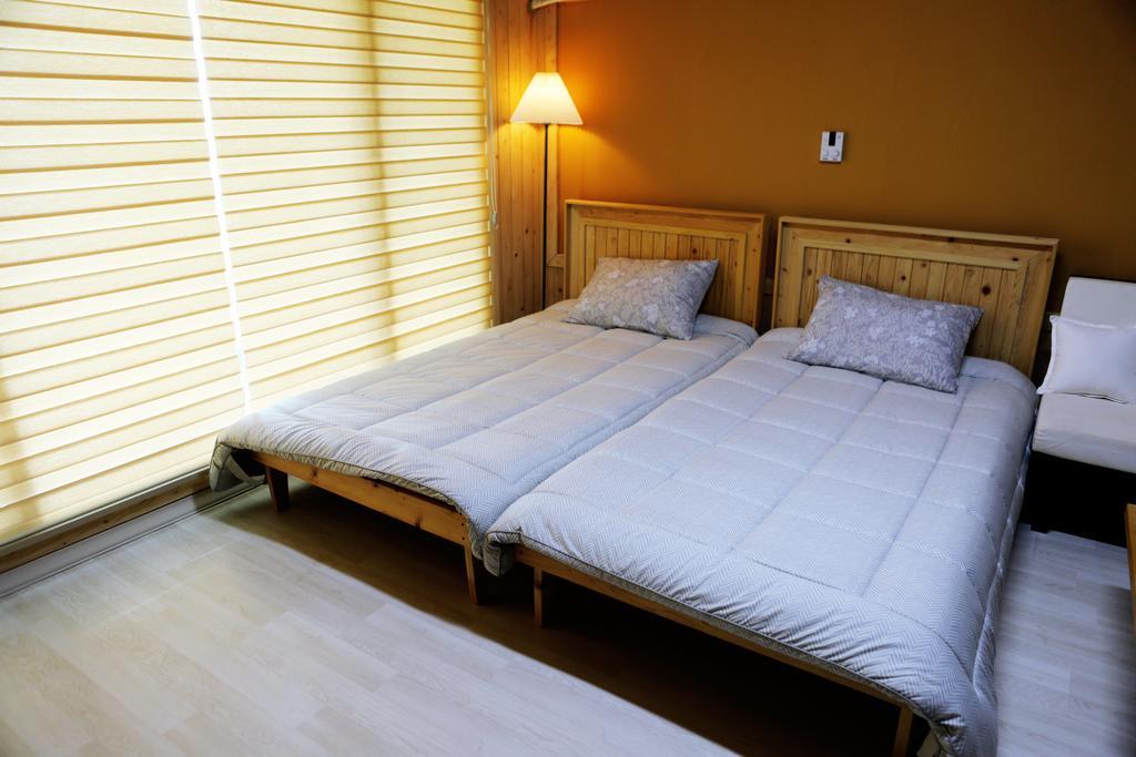 Haevichi Pension Seogwipo-stad Buitenkant foto