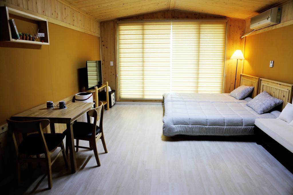 Haevichi Pension Seogwipo-stad Buitenkant foto