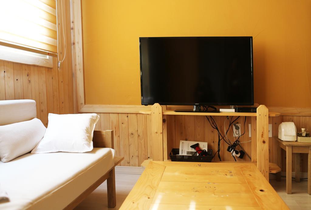 Haevichi Pension Seogwipo-stad Buitenkant foto